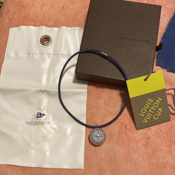 🔥🔥 LOUIS VUITTON 2000 compass cup necklace. All included! - Picture 3 of 7